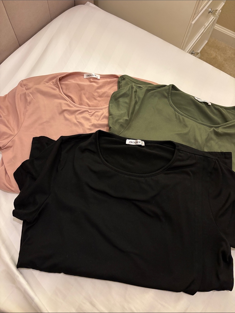 Ekouaer Nursing Tops- Black, Olive & Blush (3-Pack) - Medium